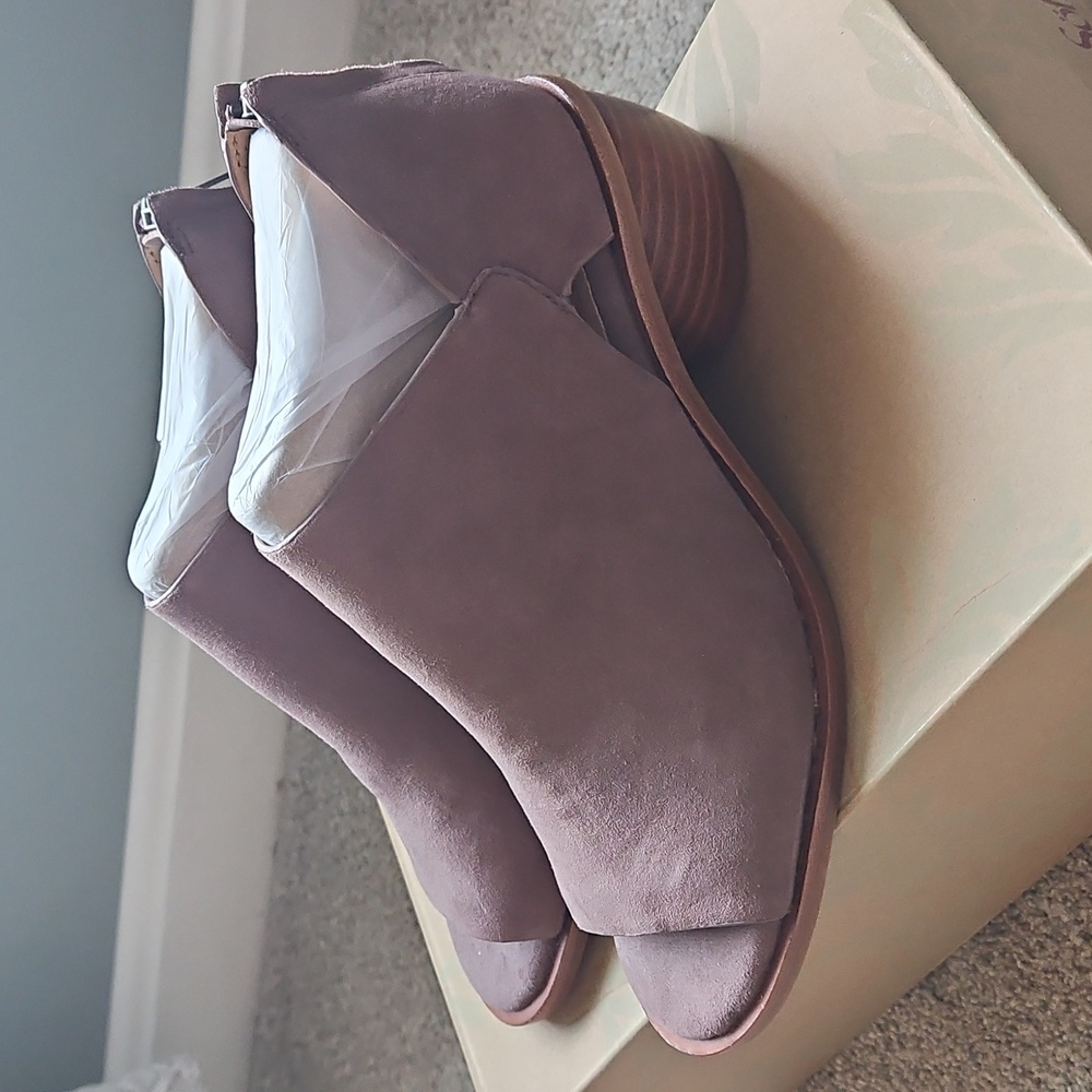 NIB Sofft Carleigh Peep Toe Bootie - Picture 6 of 10